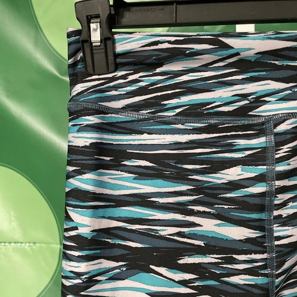 UNDER ARMOUR Women's compression HEATGEAR leggings in MULTI ABSTRACT sz S - VGUC - Picture 3 of 14